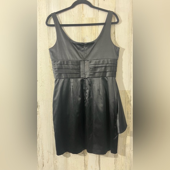 BCBGENERATION Satin Asymmetrical Ruffle Sleeveless Pockets Black Dress Size 10 - Picture 11 of 14